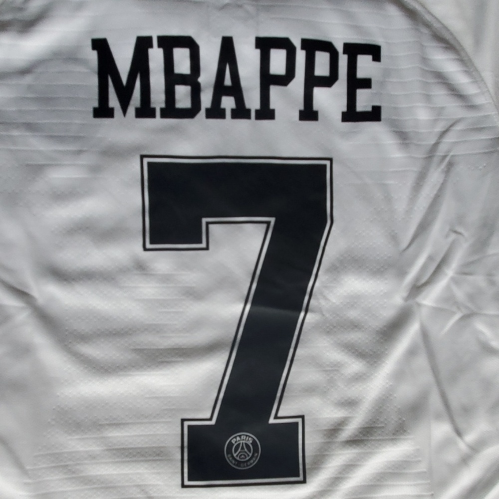 🖤 PSG Mbappe Long Sleeve Jersey 🖤 - Picture 4 of 4